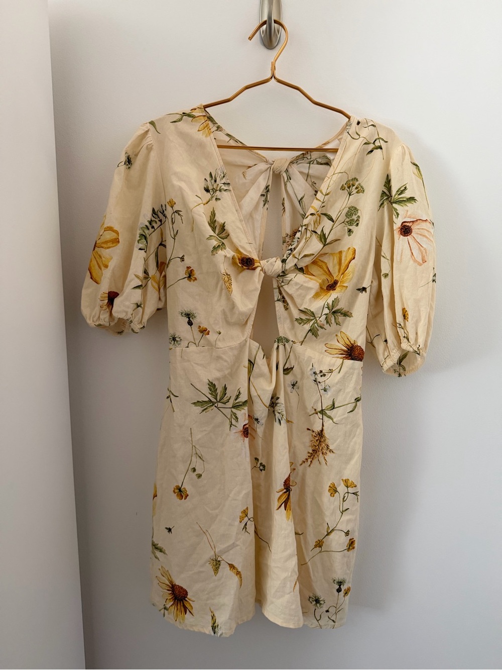 Women's Cream Floral Tie-Front Dress